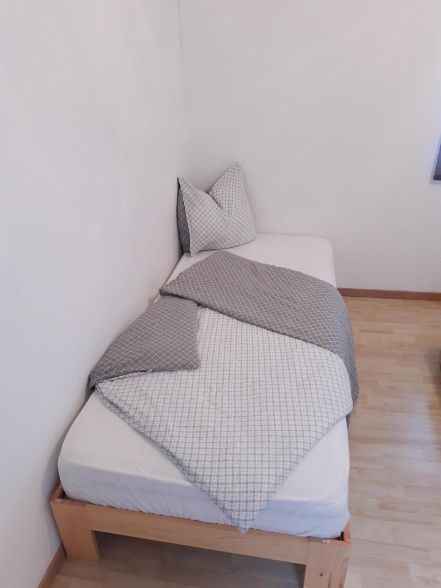 Agreable Maison Avec Cour A 10Min De Liege Herstal Exterior photo